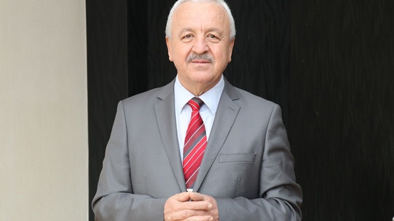 Eski Saadet Partili İsim Saadet Partililere Seslendi: Kafanızı Kaldırıp Bir Bakın