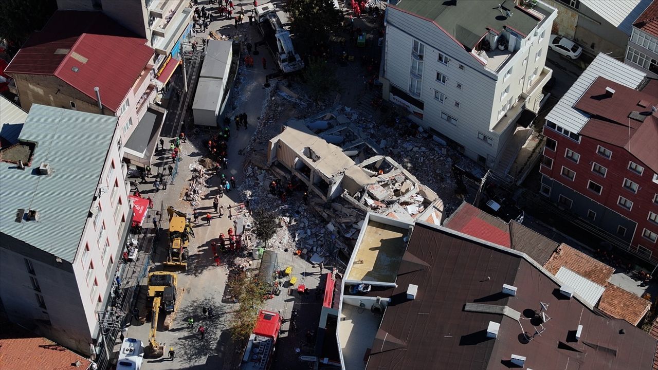 Kocaeli Gebze’de facia: Enkazdan acı haber geldi.