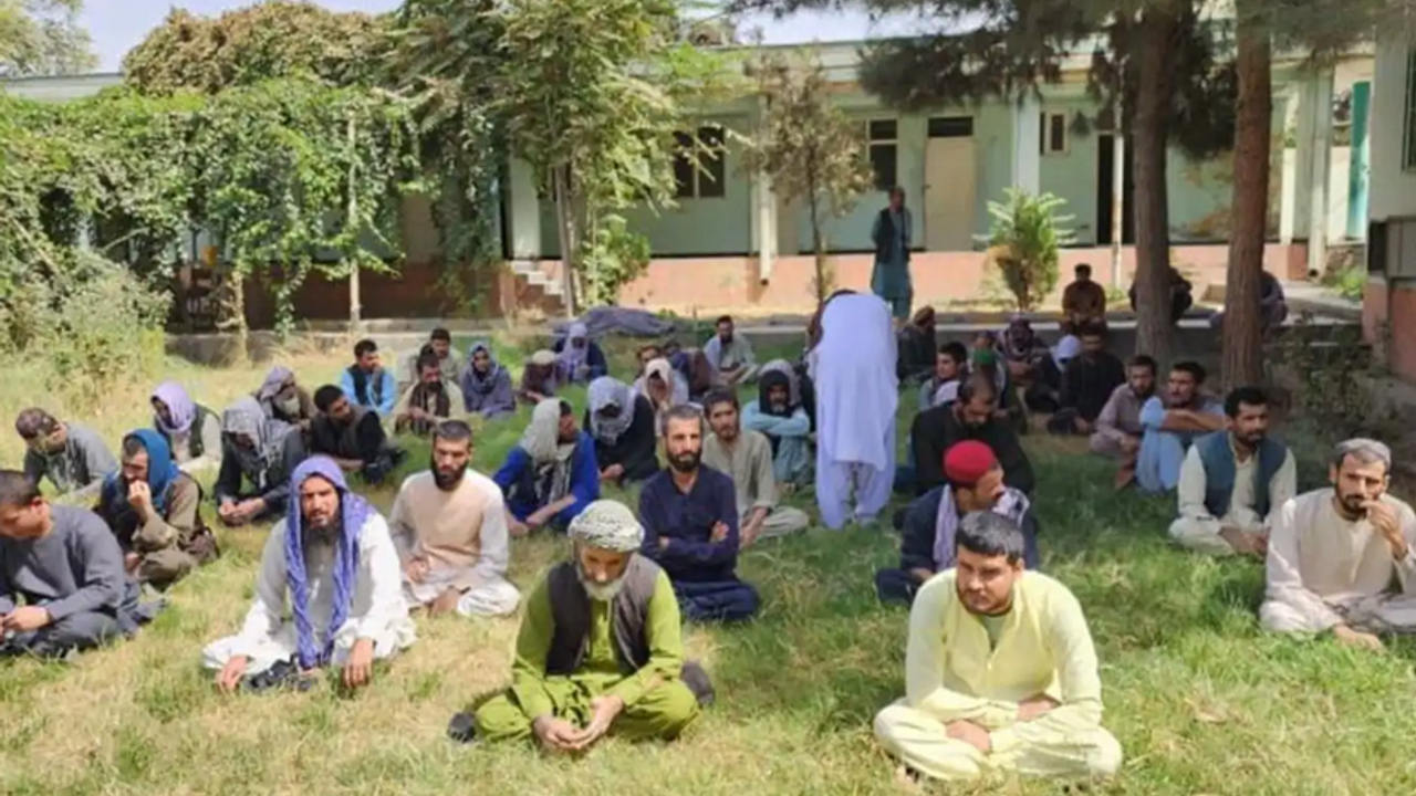 Afganistan’ın Bağlan Vilayetinde 4 Binden Fazla Kişi Uyuşturucu Bağımlılığından Kurtuldu!