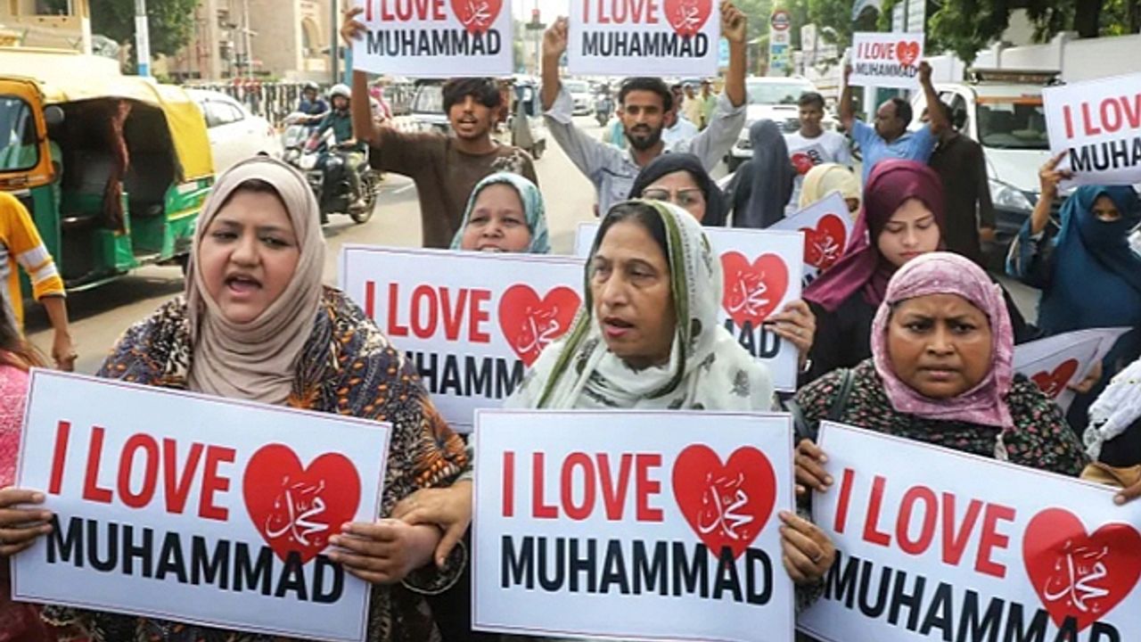 Hindistan’da “Muhammed’i seviyorum” demek suç sayıldı.
