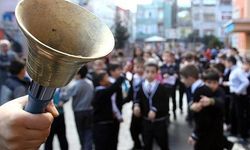 MEB'den Yeni Düzenleme: Tatil Süresi Kısalıyor, Okul Süresi Artıyor