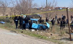 Otomobil Otobüs Durağına Dalıp 4 Kişiyi Öldürdü, 5 Kişiyi Yaraladı!