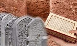 Tebareke (Mülk) Suresi Arapça Türkçe Okunuşu ve Meali
