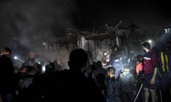 Siyonist işgal rejimi, Refah'ta bir evi bombaladı: 15 şehit