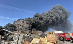 Ankara Hurdacılar Sitesi'nde Büyük Yangın: İtfaiye Müdahale Ediyor