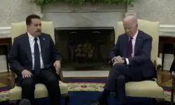 Irak Başbakanı Konuşurken Biden'ın Saati ile Oynaması Dikkat Çekti