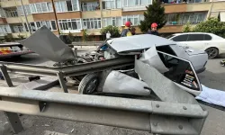 Kocaeli'de Bariyere Çarpan Otomobilin Sürücüsü Hayatını Kaybetti
