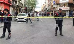 Beyoğlu'nda Silahlı Saldırı, 4 Kişi Yaralandı, Polis Saldırganları Arıyor
