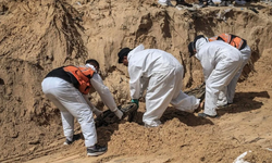 Gazze'deki Toplu Mezarlar: İnsanlığın Kanını Donduran Detaylar