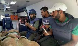 İşgalci İsrail ordusu Nusayrat Mülteci Kampı'nı vurdu! TRT Arapça ekibinden bir grup gazeteci yaralandı