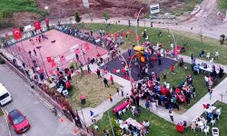Yalova Üniversitesi Öğrencilerinden Örnek Davranış: 23 Nisan'da Çocuklarla Bir Araya Geldiler