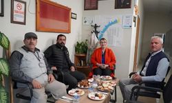 Altınova Belediye Başkanı Yasemin Fazlaca, Mahalle Muhtarlarıyla Kahvaltıda Buluştu