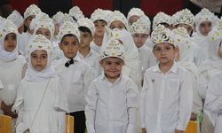 Minikler Yeteneklerini Sergiledi: Cizre'de 4-6 yaş kurslarındaki 105 çocuk Kur'an-ı Kerim'e geçti