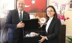 Vali Kaya, Çınarcık Belediye Başkanı Avni Kurt'u Ziyaret Etti