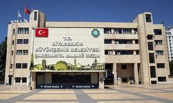 DEM'li Belediyeler İşçileri Kovdu: Diyarbakır'da İşten Çıkarılan 308 İşçi Oturma Eylemine Başladı