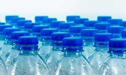 Plastik şişelerden su içmek diyabet riskini artırıyor