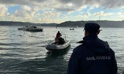 Sarıyer'de Denize Düşen Kardeşler İçin Arama Çalışmaları Genişletildi: Boğaz Trafiği Askıya Alındı.