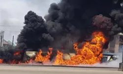 Nijerya'da Devrilen Tanker Faciası: 70 Ölü