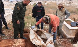 Suriye'de Yeni Toplu Mezarlar Ortaya Çıkıyor: Kayıp Kişilerin Akıbeti Araştırılıyor.