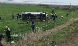 Öğrenci Servisi Tarlaya Devrildi: 2 Ölü, 26 Yaralı