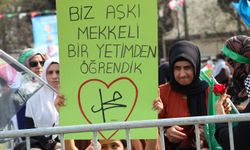 Mevlid-i Nebi etkinliğine katılan minik yüreklerden Gazze ve Peygamber sevgisi