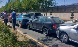 Diyarbakır'da zincirleme trafik kazası: 6 yaralı