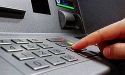 ATM’den bakiye sorgulayana 27 kuruşluk kesinti!
