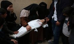 "Gazze'de Vahşet Durmuyor: Şehit Sayısı 53 Bini Aştı, Dünya Sessiz"
