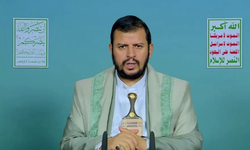 El-Husi’den Sert Mesaj: “İsrail’in Saldırıları Yemen’in Desteğini Kıramaz”