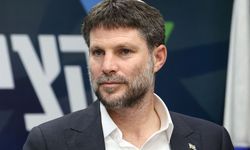 Smotrich’in evine füze parçası düştü.