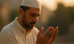 Allah’ı Sevmenin En Yüce Yolu: Muhabbetullah Nedir, Nasıl Kazanılır?