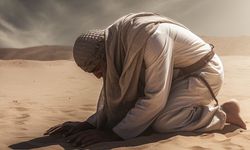 Peygamberimiz: Yarıncılar  Helâk oldu.