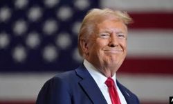 Trump’tan bayrak yakana 1 yıl hapis ve kefalet yasağı.