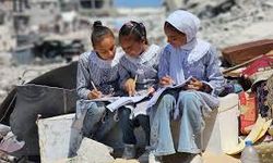 Gazze’de eğitim yok oluyor: 18 bin öğrenci şehit.