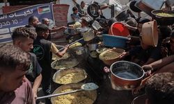 Gazze’de bin yetişkin açlık nedeniyle hastaneye başvurdu.