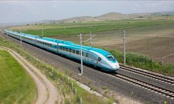 Ankara-İzmir Arası YHT ile 3,5 Saate Düşüyor