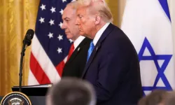 Trump’tan Netanyahu’ya: Gazze’de işi bitirin.