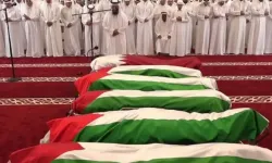 Doha’daki saldırıda şehit olanlar dualarla defnedildi.