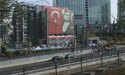 CHP, İstanbul İl Başkanlığı binasını kapattı.