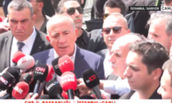CHP İstanbul İl Başkanlığı Önünde Gerginlik: Su şişesi fırlatıldı