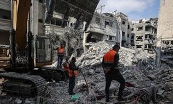 Gazze Sokaklarından Cenazeler Çıkarılıyor: Kurtarma Çalışmaları Zorlanıyor