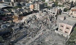 Gazze’de Enkaz Altında Siyonist Ceset Arayışı Sürüyor