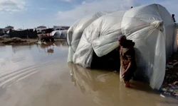 Gazze’de Çadır Kentler Sular Altında: 288 Bin Aile Felaketle Boğuşuyor