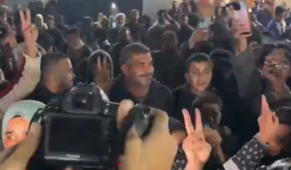 Gazze’de Zafer Sevinci: Direniş Kazandı, Halk Sokaklarda!