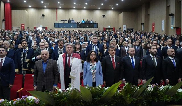 Yalova Üniversitesi, 2023-2024 Akademik Yılını Coşkuyla Karşıladı