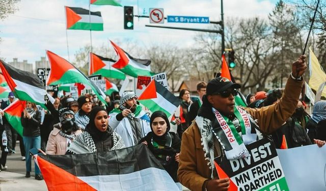 Minneapolis'te Filistin'e Destek Yürüyüşü Gerçekleştirildi