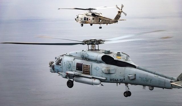 Japonya'ya Ait 2 Helikopter Eğitim Uçuşunda Düştü
