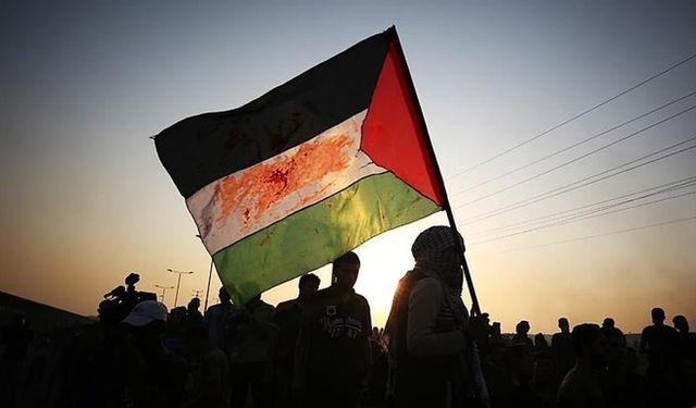 Filistin bayrağı asan kişinin evinin önüne bomba yerleştiren Avustralyalının cezası belirlendi!