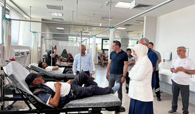 AK Parti Milletvekili Akyol ve İl Başkanı Güçlü, Yalova Eğitim ve Araştırma Hastanesi'ni Ziyaret Etti