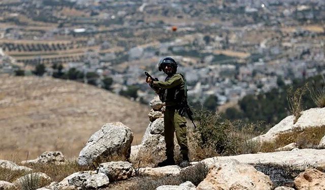 İsrailliler, Ramallah Yakınlarında "Kaçak Yerleşim Birimi" Kuruyor